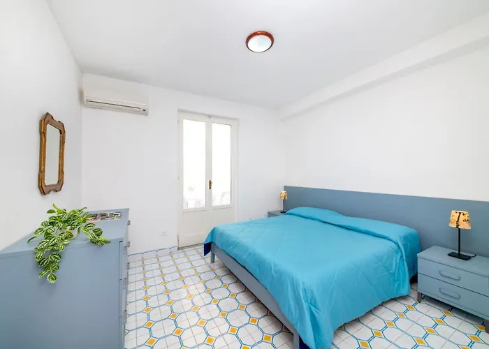 Apartment La Baia Blu - *