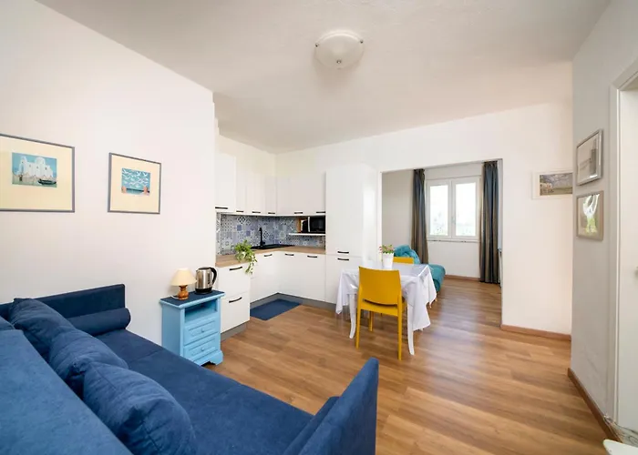 Apartment La Baia Blu -